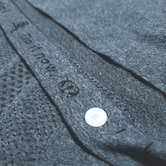 lululemon Grey Swiftly Tech Short Sleeve Crew SZ 6 - Picture 6 of 6